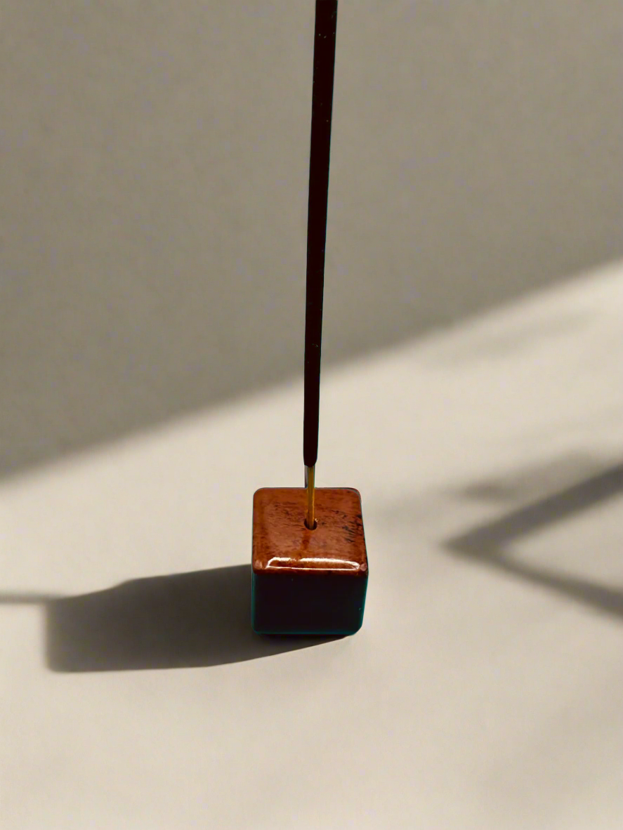 Tumbler square Mahagoni Obsidian Incense holder