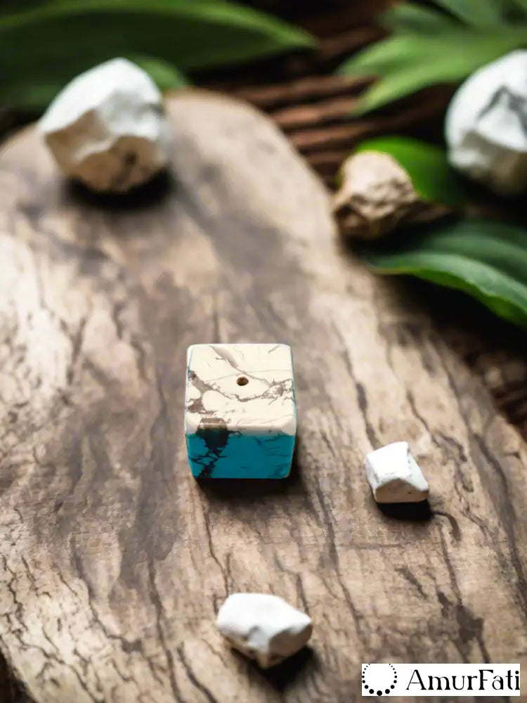 Tumbler Square Howlite Incense holder